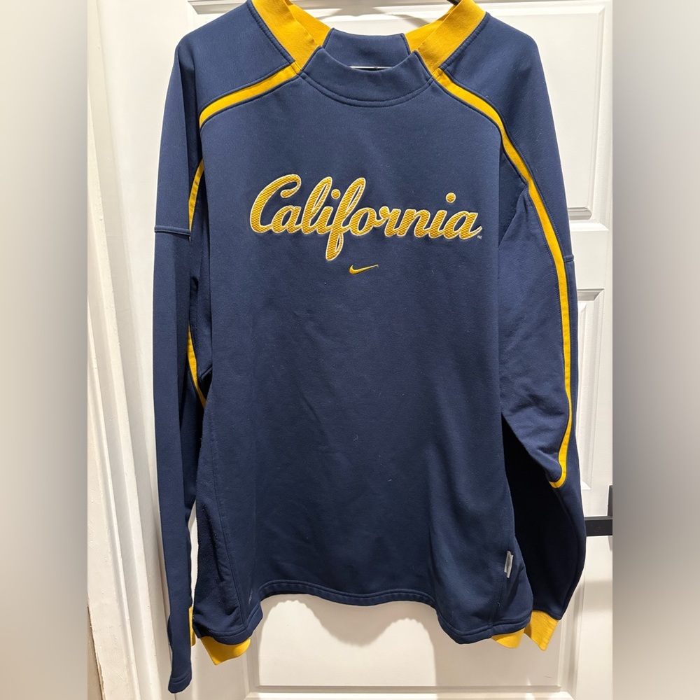 University of California, Cal Berkeley Men’s Nike Pullover Fleece- size XL